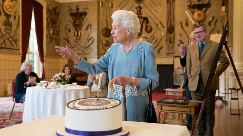 Ratu Elizabeth Di Inggris Menandai 70 Tahun Pemerintahan